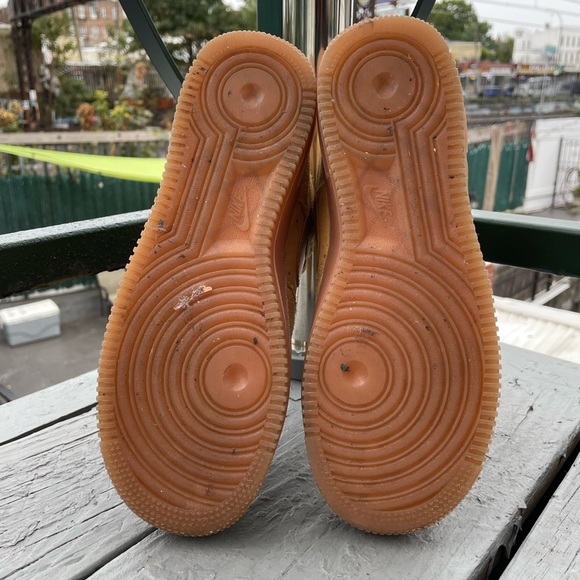 Nike Air Force 1 High Wheat 🌾 - Picture 5 of 9